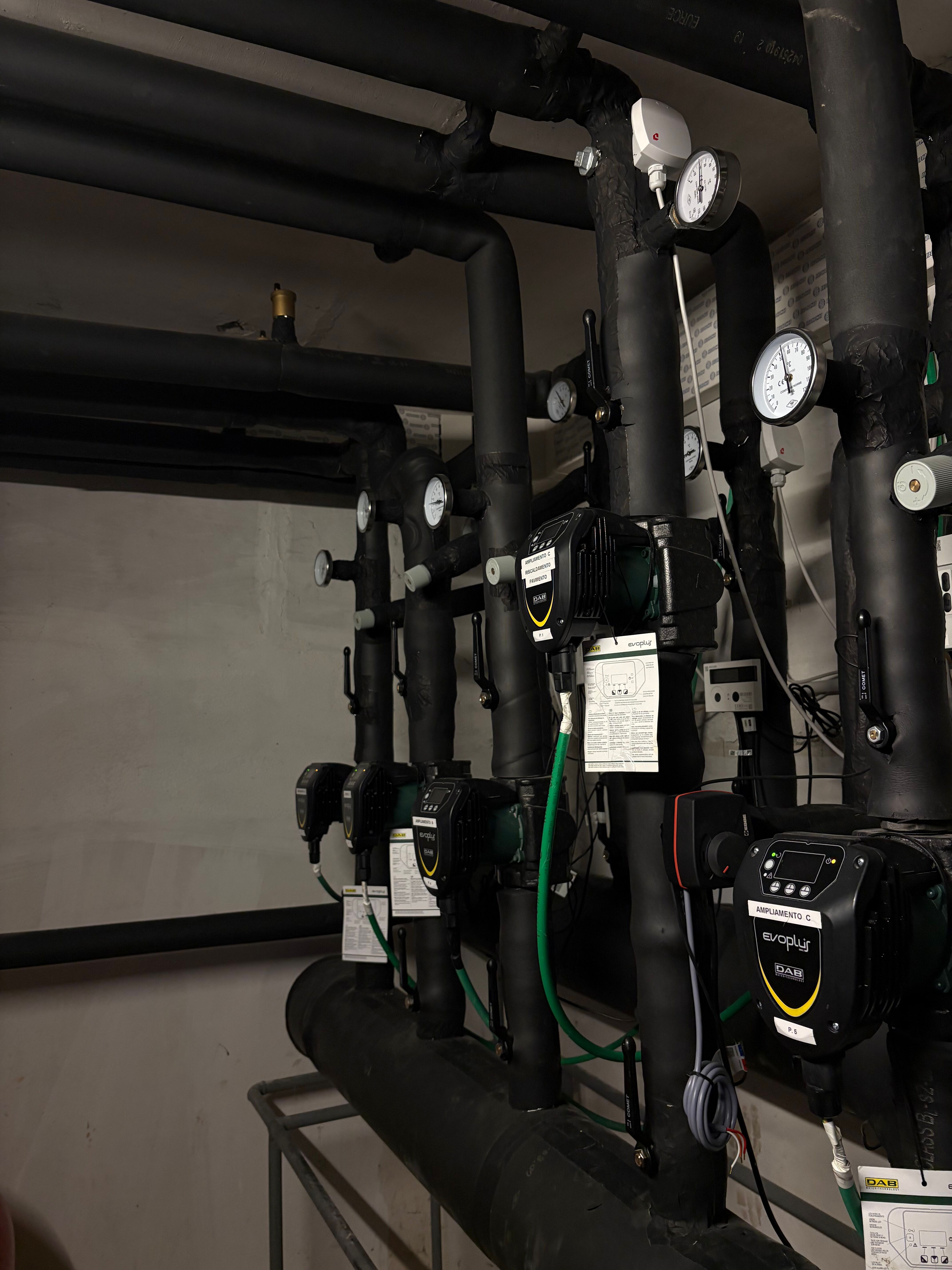 RIFACIMENTO DEL LOCALE POMPE